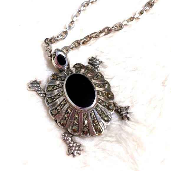 Vintage Sterling Silver, Onyx and Marcasite Turtle Pendant/Necklace - Picture 9 of 16